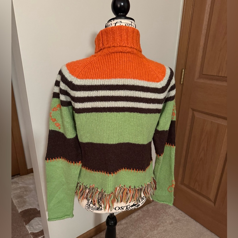 Vintage 90’s Orange and Green Women's Sweater in like new condition. - Picture 2 of 10